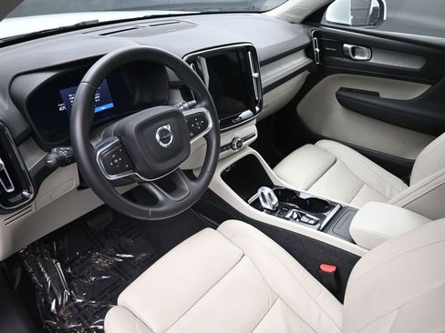 Used 2023 Volvo XC40 B5 Ultimate w/ Climate Package AWD/4WD image 21