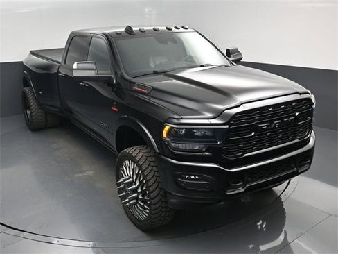 Used 2022 RAM 3500 Limited w/ Max Tow Package image 51