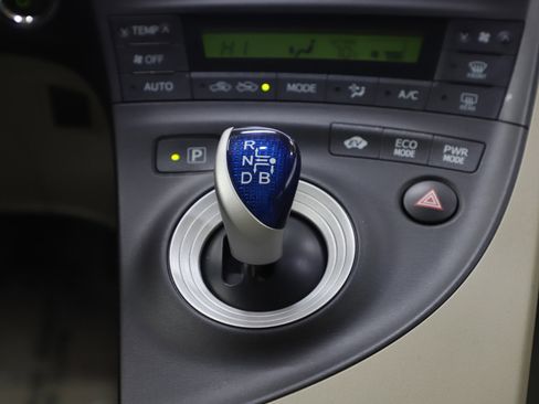 Used 2010 Toyota Prius Three image 17