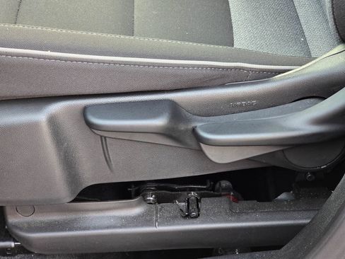 Used 2025 Chevrolet TrailBlazer LT w/ Driver Confidence Package image 11