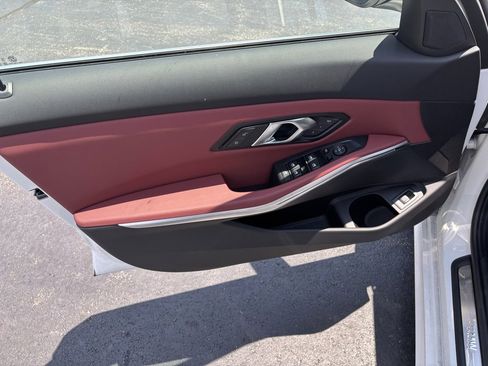 Used 2025 BMW 330i Sedan w/ Premium Package image 12