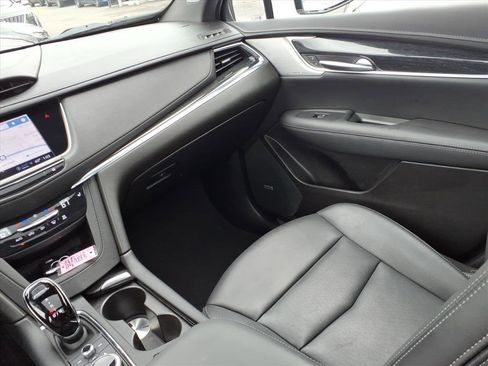 Used 2023 Cadillac XT5 Premium Luxury w/ Technology Package image 13