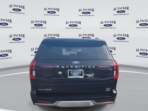 New 2025 Ford Expedition Max Platinum w/ Driver's Package image 4