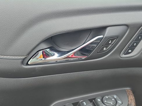 Used 2020 GMC Acadia Denali w/ Technology Package image 18