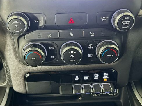 Used 2022 RAM 1500 Big Horn AWD/4WD image 22