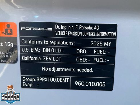 Used 2025 Porsche Macan 4S Electric AWD/4WD image 14
