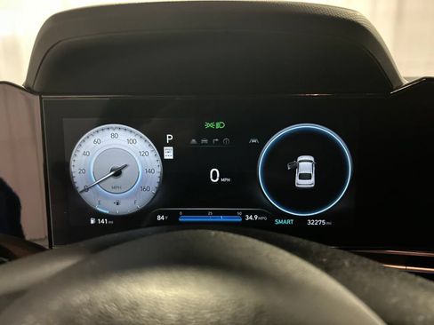 Used 2024 Hyundai Elantra SEL FWD image 14