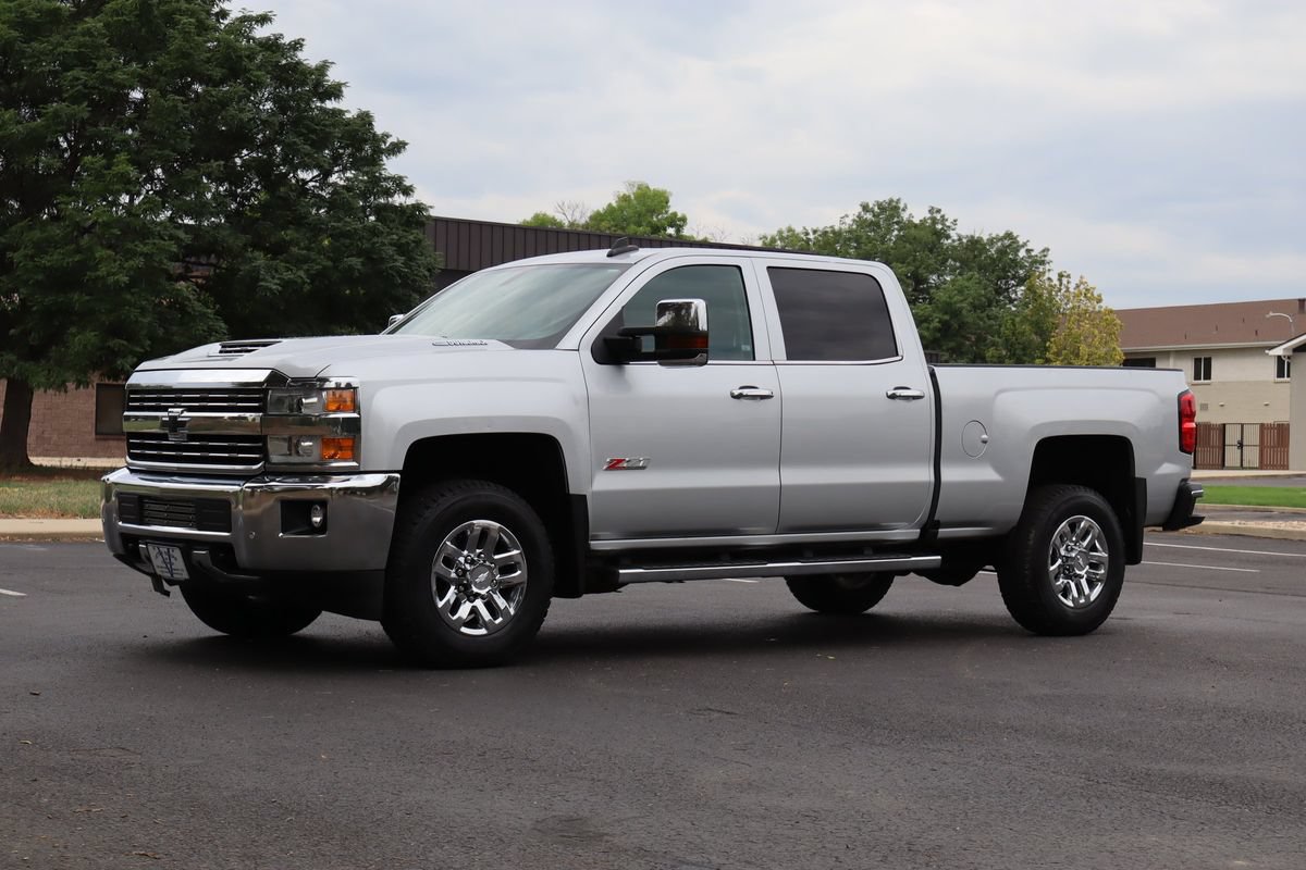 Used 2019 Chevrolet Silverado 2500 LTZ w/ Duramax Plus Package AWD/4WD image 11