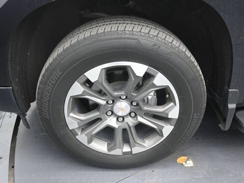 Used 2024 Chevrolet Silverado 1500 High Country w/ Technology Package RWD image 9