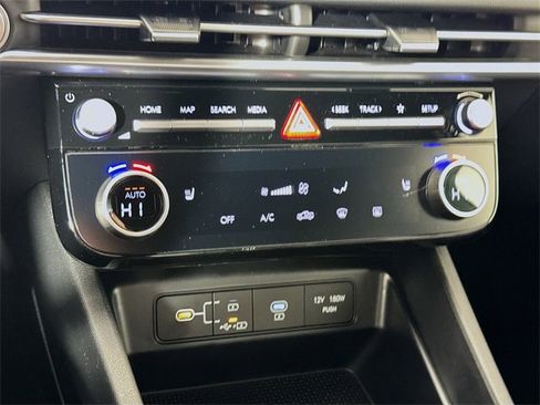 Certified 2025 Hyundai Santa Cruz SEL image 14