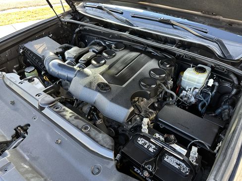 Used 2011 Toyota 4Runner Limited image 15