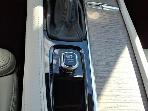 Used 2022 Volvo XC90 T6 Inscription w/ Advanced Package image 26