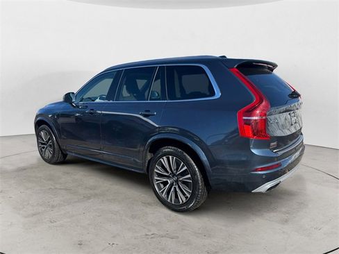 Used 2020 Volvo XC90 T5 Momentum w/ Protection Package Premier image 3