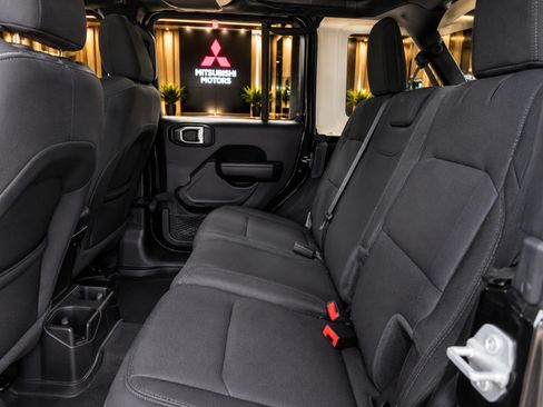 Used 2023 Jeep Wrangler Unlimited Sport AWD/4WD image 19