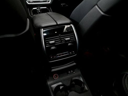 Used 2022 BMW X7 xDrive40i w/ Premium Package image 36