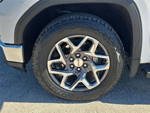 Used 2024 GMC Sierra 1500 SLT w/ SLT Premium Plus Package image 16