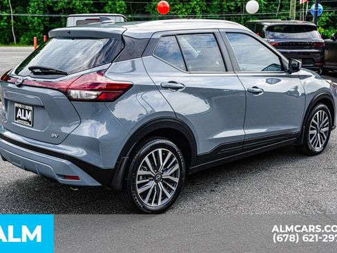 Used 2023 Nissan Kicks SV FWD image 5