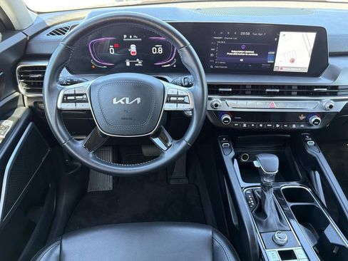 Used 2024 Kia Telluride S w/ S Sunroof Package FWD image 17