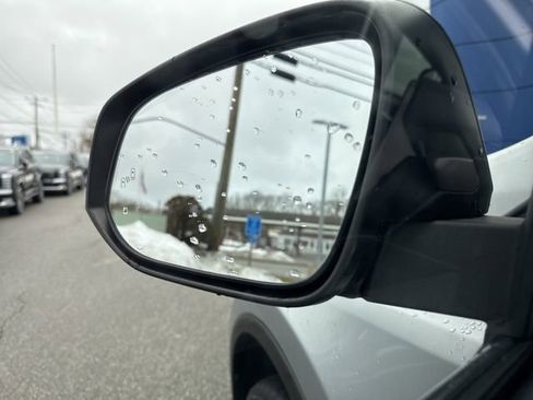 Used 2017 Toyota RAV4 SE image 14