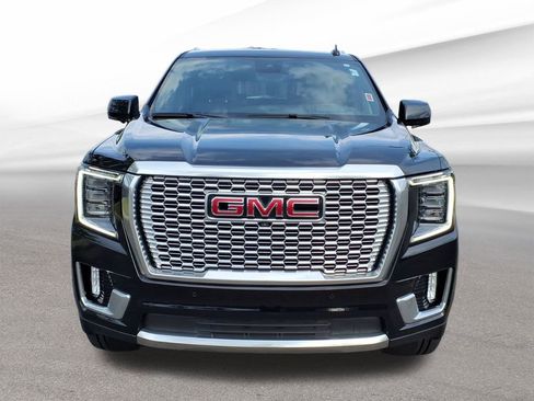 Certified 2023 GMC Yukon Denali w/ Denali Reserve Package AWD/4WD image 9