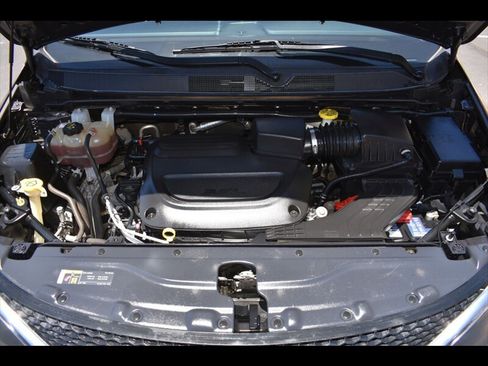Used 2021 Chrysler Voyager Lxi FWD image 40
