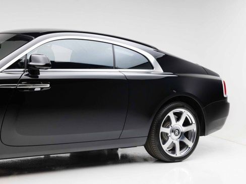 Used 2015 Rolls-Royce Wraith image 29