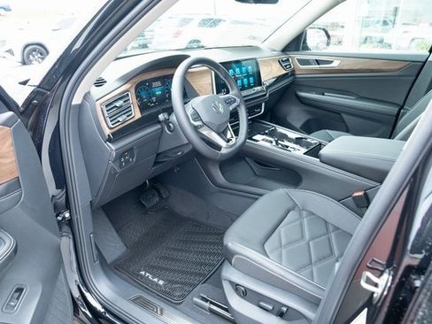 New 2026 Volkswagen Atlas SE image 15