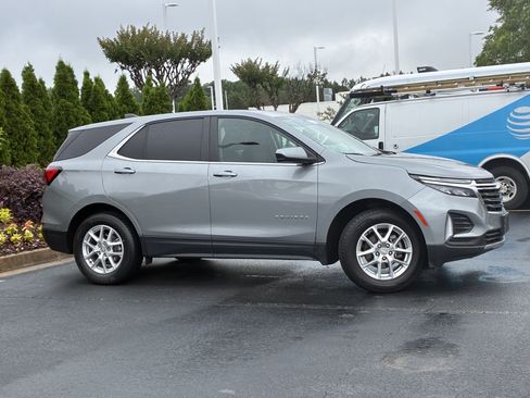 Used 2024 Chevrolet Equinox LT AWD/4WD image 3