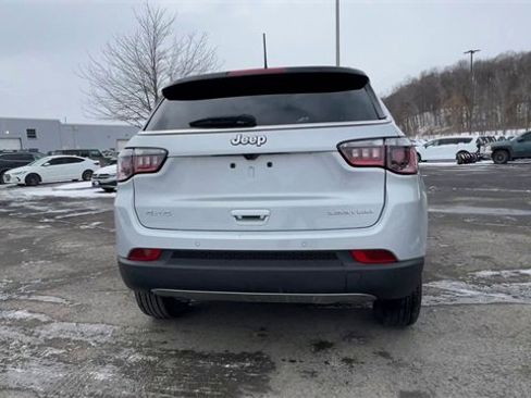 Used 2024 Jeep Compass Limited image 7