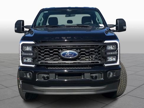 Used 2024 Ford F250 XL w/ STX Appearance Package AWD/4WD image 3