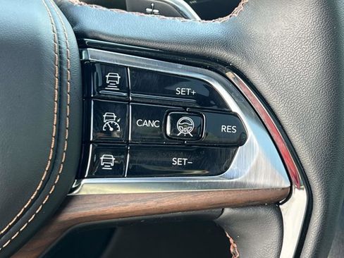 Certified 2023 Jeep Grand Cherokee Summit AWD/4WD image 23