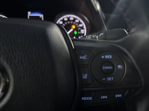 Used 2022 Toyota Camry SE image 19