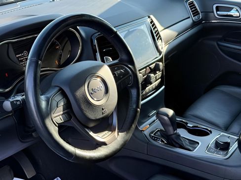 Used 2020 Jeep Grand Cherokee Limited X image 20