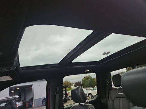 Used 2017 Ford F350 Platinum w/ Platinum Ultimate Package image 19