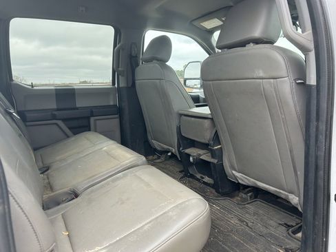 Used 2022 Ford F250 XL w/ STX Appearance Package image 12