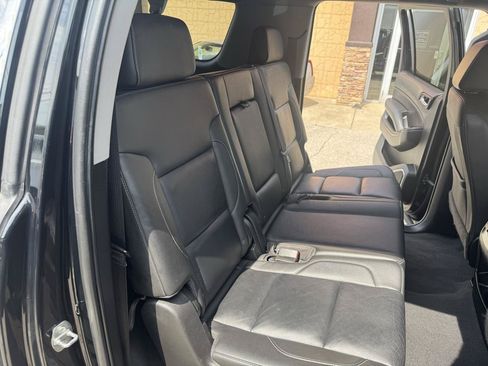 Used 2019 Chevrolet Suburban LT AWD/4WD image 22