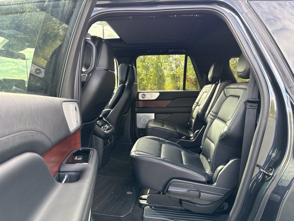 Used 2021 Lincoln Navigator L Reserve w/ Luxury Package AWD/4WD image 24