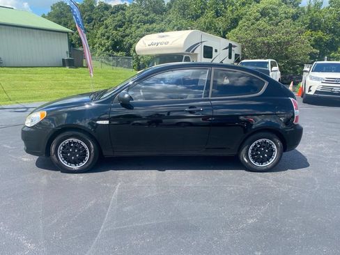 Used 2011 Hyundai Accent GL FWD image 9