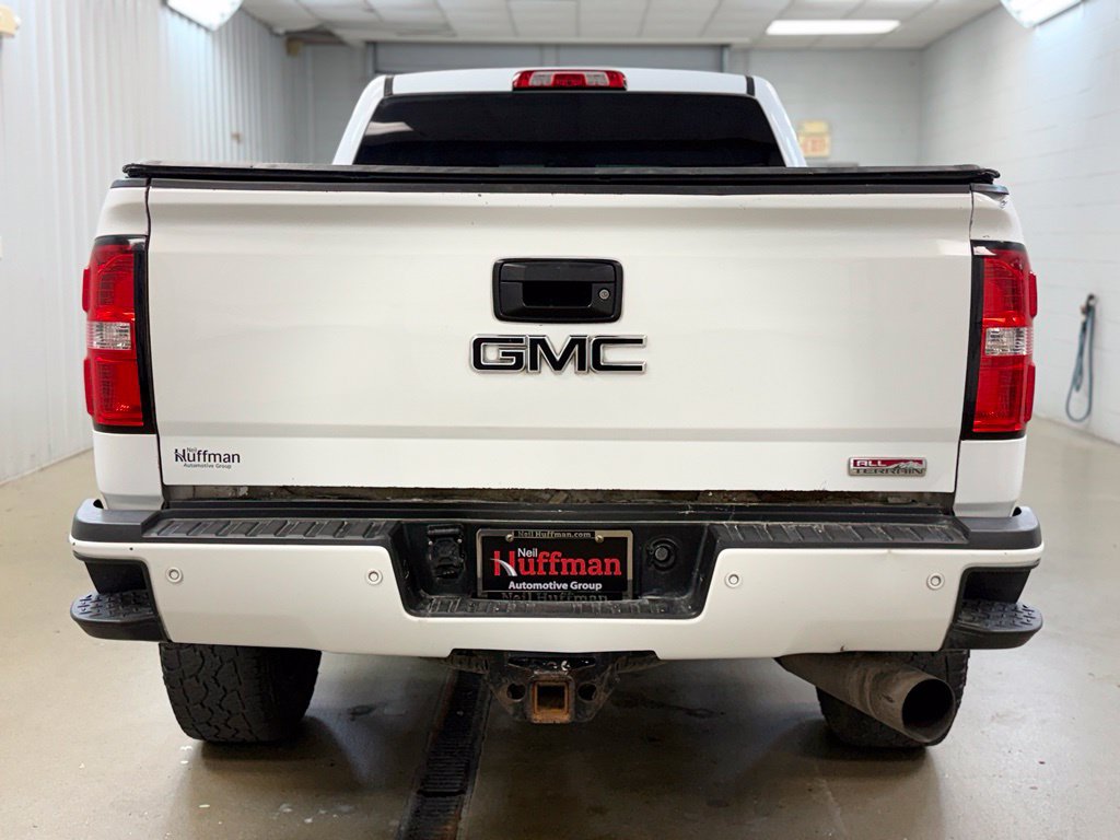 Used 2018 GMC Sierra 2500 SLT w/ Duramax Plus Package AWD/4WD image 8