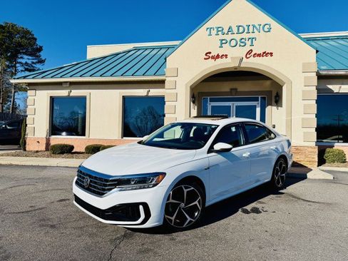 Used 2020 Volkswagen Passat 2.0T R-Line image 25