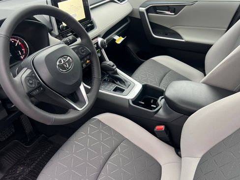 New 2025 Toyota RAV4 XLE w/ Convenience Package image 7