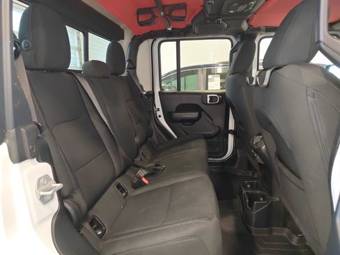 Used 2020 Jeep Gladiator Sport w/ Quick Order Package 24S AWD/4WD image 11