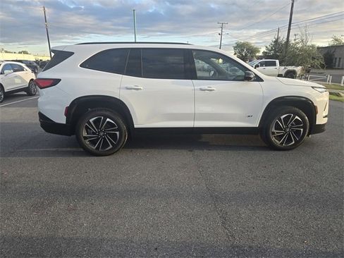 New 2026 Buick Enclave Sport Touring w/ LPO, Floor Liner Package image 4