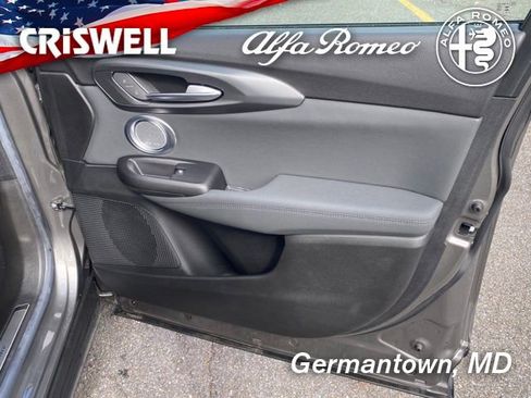 New 2024 Alfa Romeo Tonale Veloce image 37