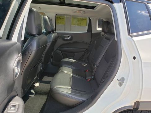 Used 2018 Jeep Compass Latitude AWD/4WD image 13