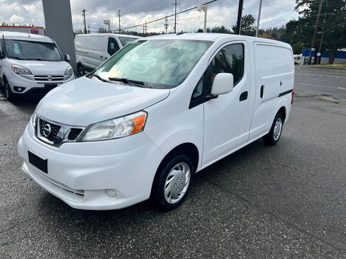Used 2018 Nissan NV200 SV w/ Navigation Package image 1