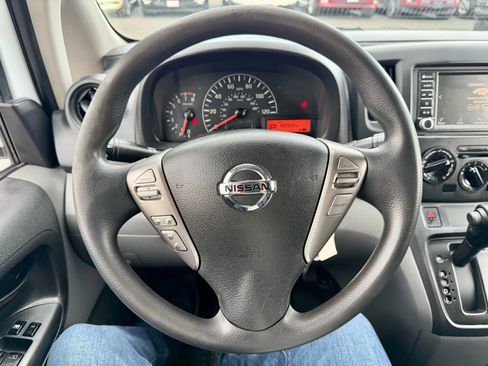 Used 2020 Nissan NV200 S image 23