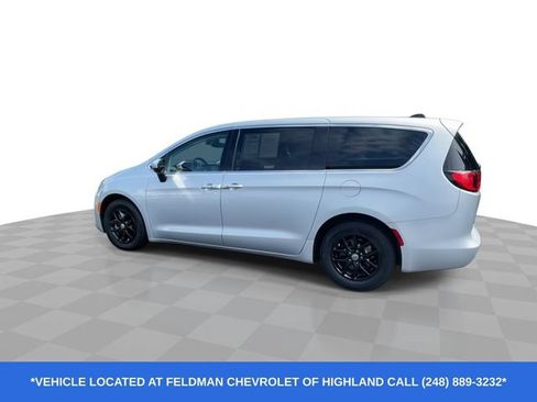 Used 2023 Chrysler Voyager LX FWD image 7