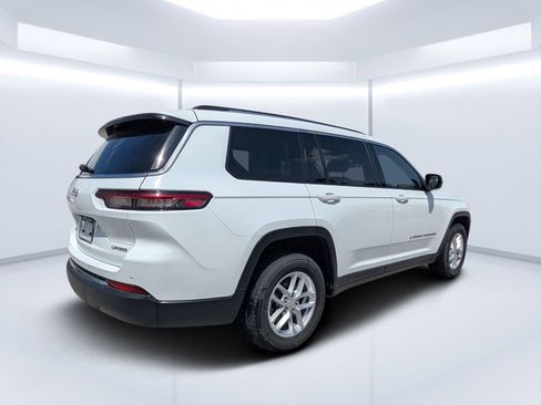 Used 2021 Jeep Grand Cherokee L Laredo w/ Luxury Tech Group I AWD/4WD image 3
