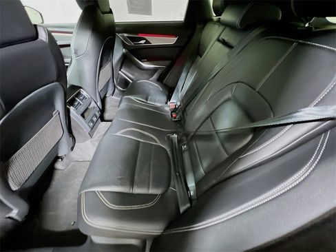 Used 2024 Jaguar F-PACE R-Dynamic S image 23